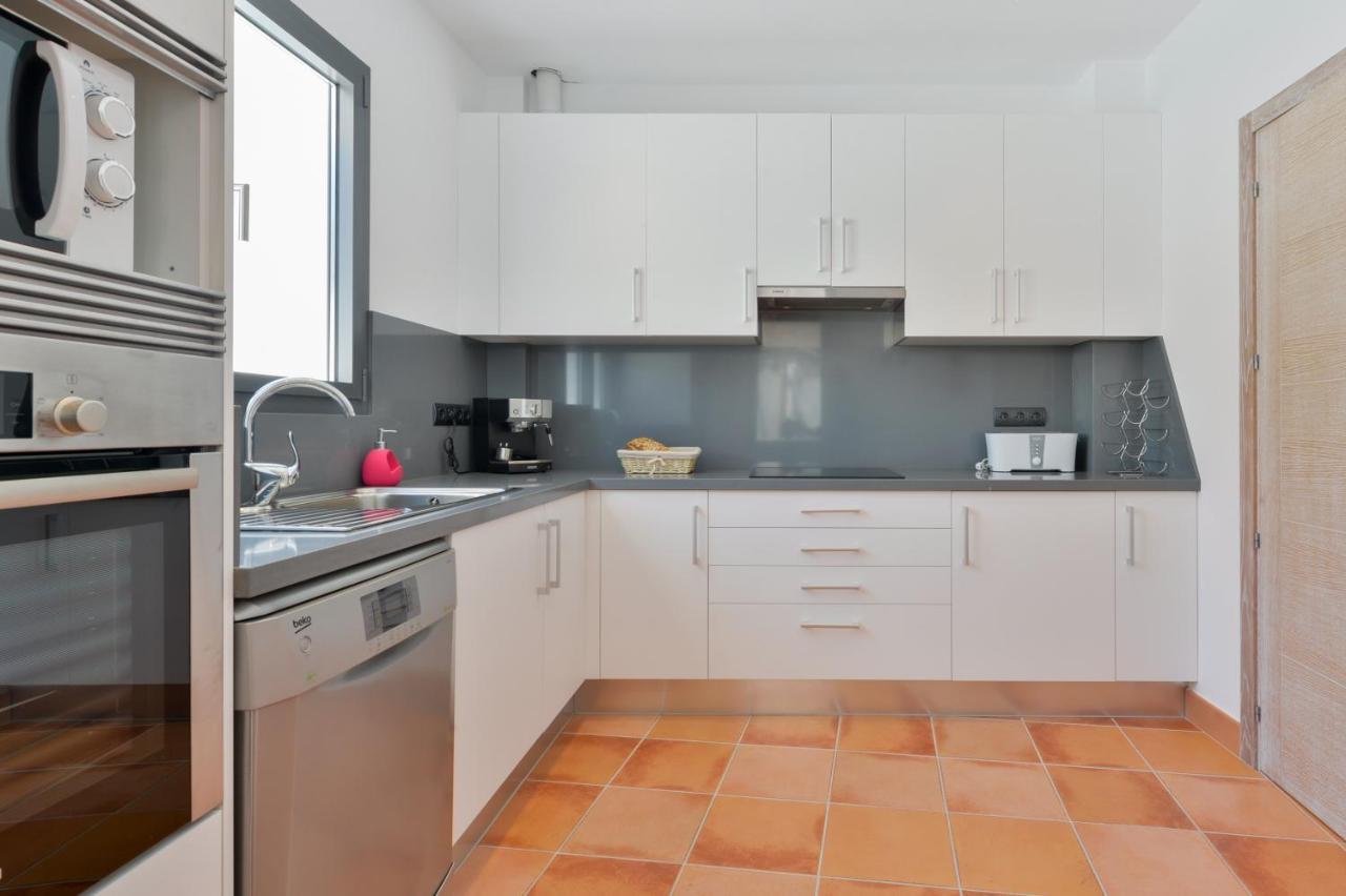 New Villa With Pool 19 Mins From Ibiza Town Cana Clara 圣埃乌拉利亚 外观 照片