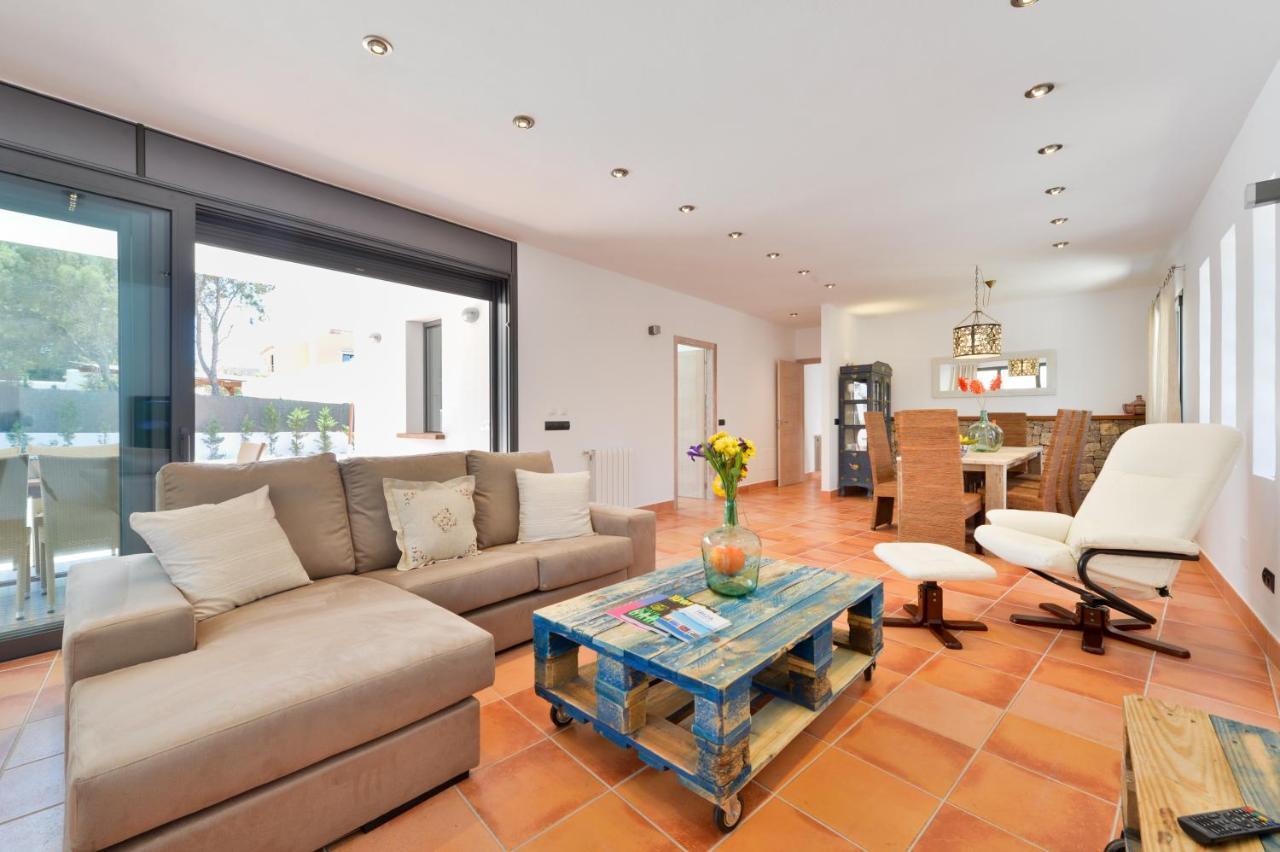 New Villa With Pool 19 Mins From Ibiza Town Cana Clara 圣埃乌拉利亚 外观 照片